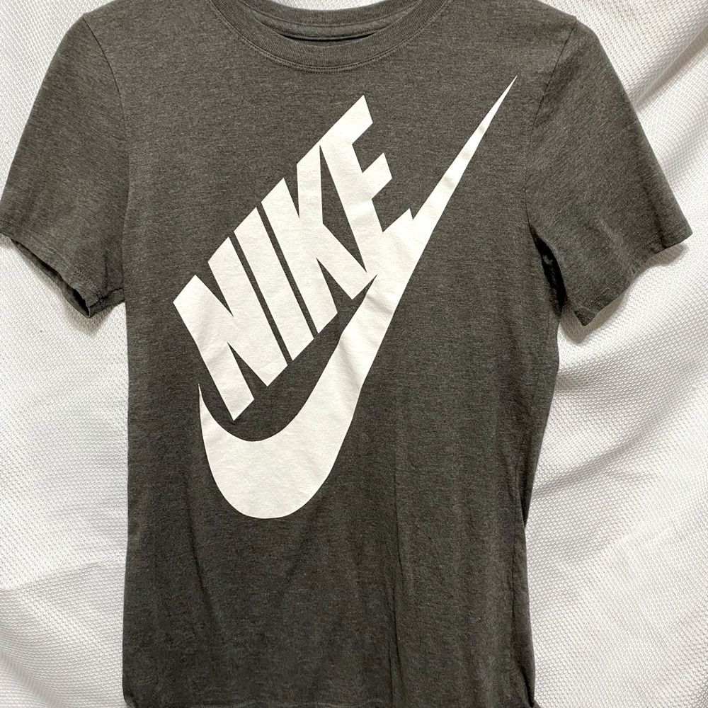 Nike t shirt